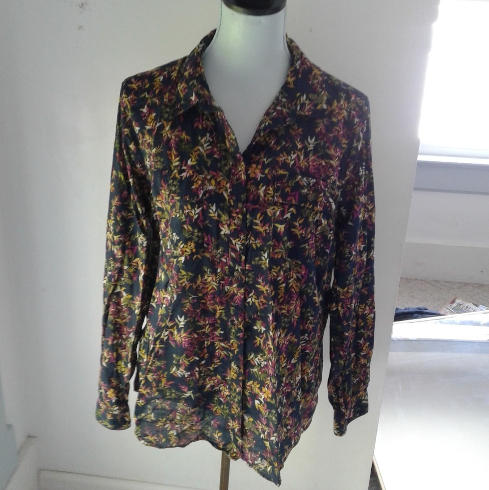 #12- Blue Flower Print Button Down With Pockets